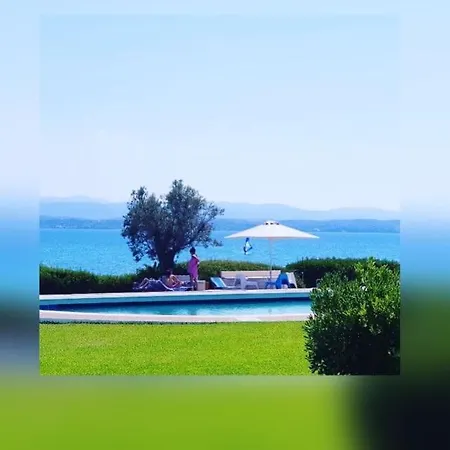 Beachfront Luxury Designer House With Pool فيلة