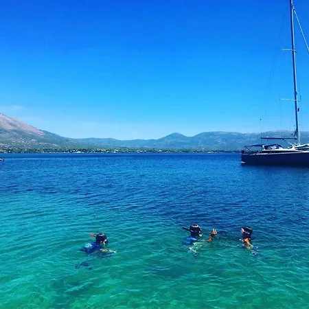 Architect Designed House With Pool And Private Villa *