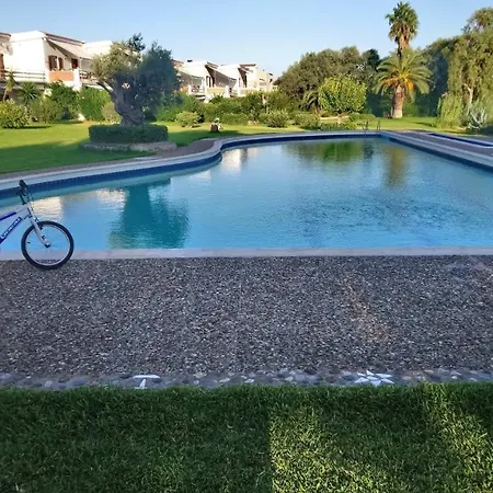 فيلة Beachfront Luxury Designer House With Pool *