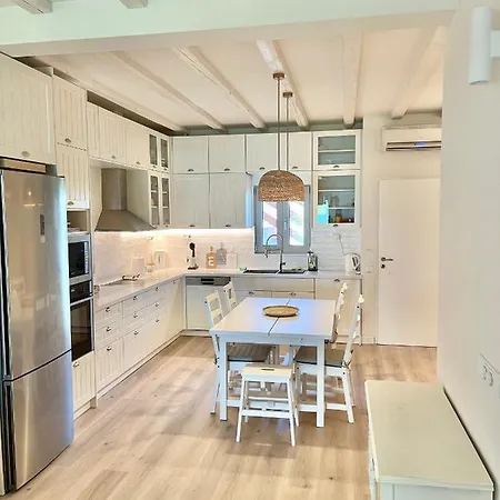 Villa Architect Designed House With Pool And Private *