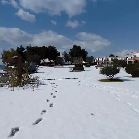 Architect Designed House With Pool And Private