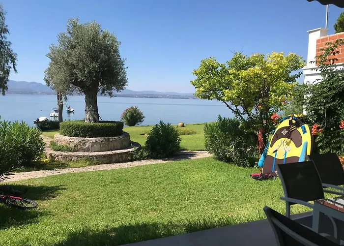 Architect Designed House With Pool And Private *