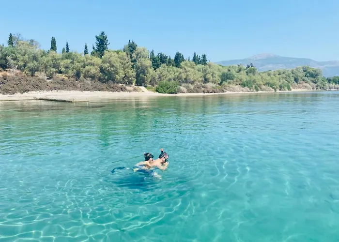 Villa Architect Designed House With Pool And Private